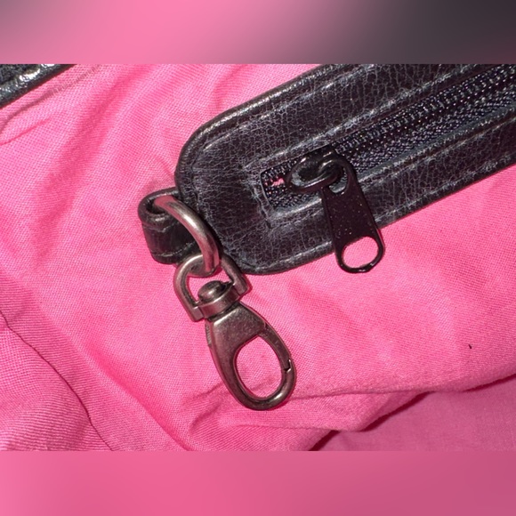 Vintage Y2K Victoria’s Secret Black Leatherette Satchel Handbag Pink Lining - Picture 14 of 15